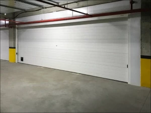 Промышленные секционные ворота DoorHan серии isd03 6300x5400 для парковки