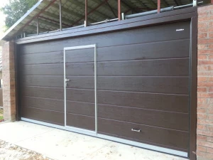 Гаражные ворота DoorHan с калиткой 3400х2600